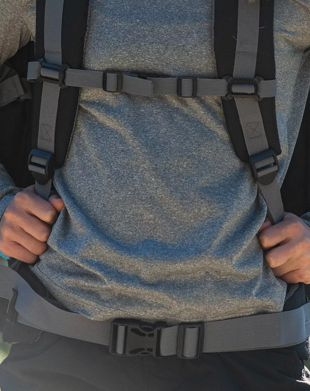 תרמיל Tracker 70 – Outdoor Revolution-10903 – טורקיז – 2