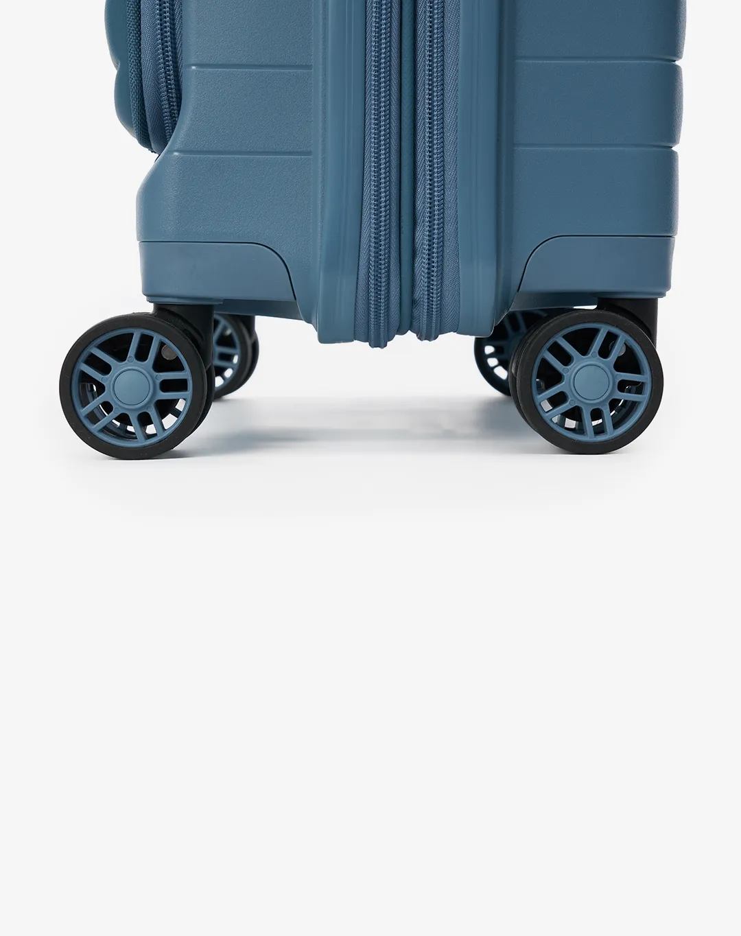 סט מזוודות Quantum 20" 25" 29"